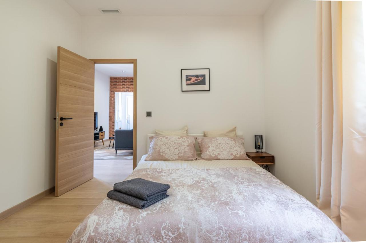 Superbe Appartement Avec Balcon Proche Monaco Beausoleil Exteriör bild