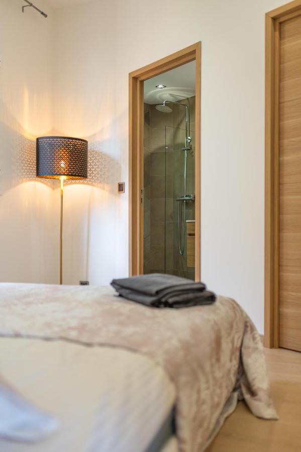 Superbe Appartement Avec Balcon Proche Monaco Beausoleil Exteriör bild